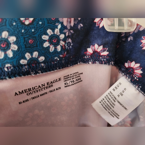 American Eagle XL plaid snd multicolor pattern - Picture 4 of 7
